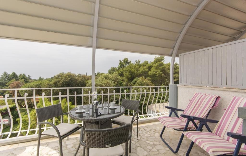 Apartment In With Terrace, Air Condition, Wifi, Washing Machine
